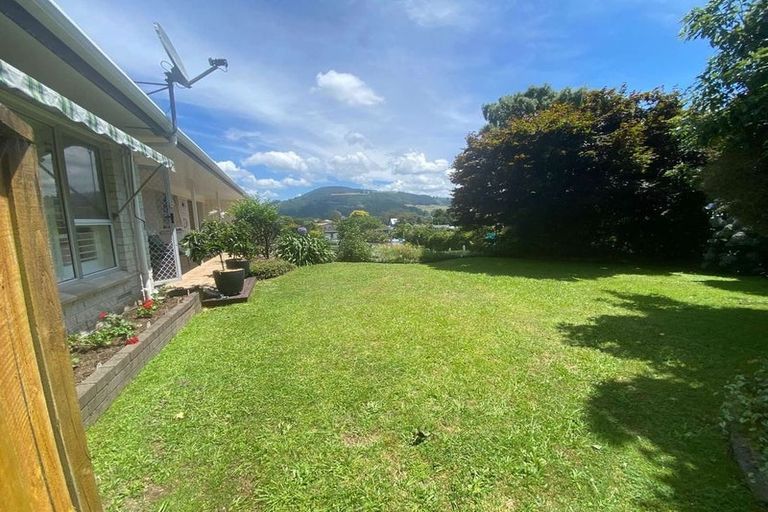 Photo of property in 3b Leo Place, Kawaha Point, Rotorua, 3010