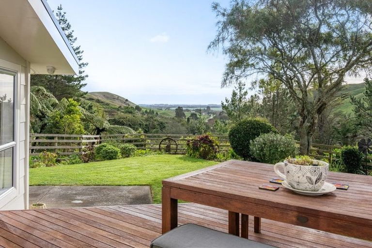 Photo of property in 132 Mangaone Road, Hautere, Otaki, 5582