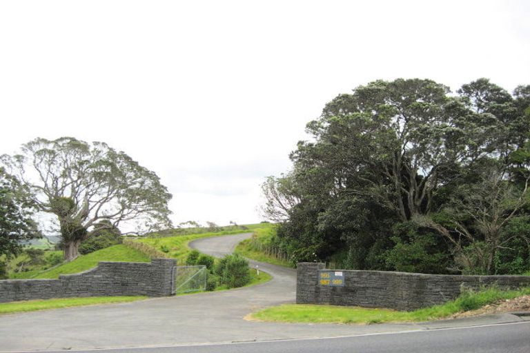 Photo of property in 999 Hibiscus Coast Highway, Waiwera, Orewa, 0994