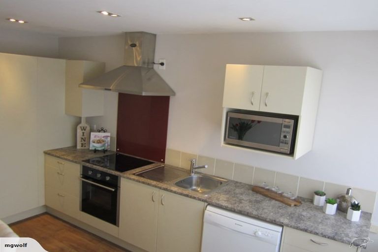 Photo of property in 2/68 Nortons Road, Avonhead, Christchurch, 8042