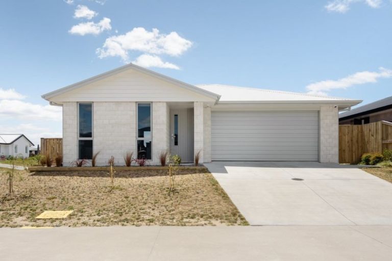 Photo of property in 3 Taioma Close, Papamoa, 3118