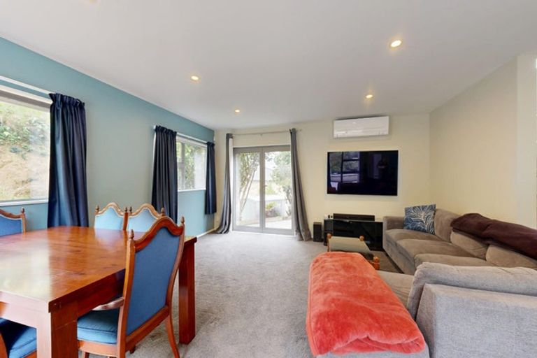 Photo of property in 30b Erlestoke Crescent, Churton Park, Wellington, 6037