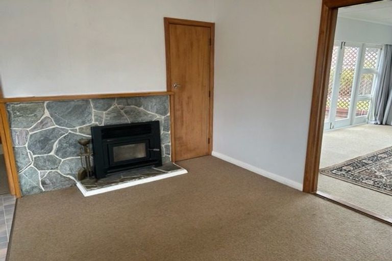 Photo of property in 11 Dittmer Street, Otaki, 5512