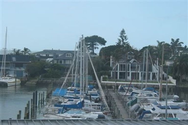 Photo of property in 3/12 Inga Road, Milford, Auckland, 0620