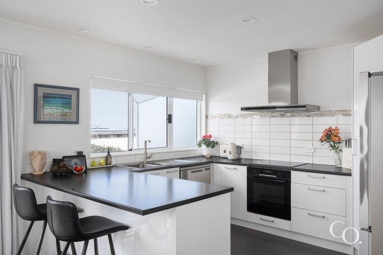 Photo of property in 229a Papamoa Beach Road, Papamoa Beach, Papamoa, 3118