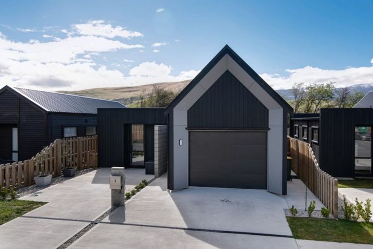 Photo of property in 3 Dewar Street, Lake Hayes, Queenstown, 9304