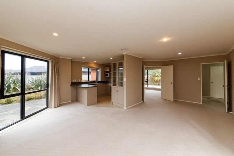 Photo of property in 11 Orlando Way, Kelvin Grove, Palmerston North, 4414