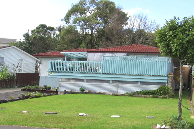 Photo of property in 61 Cedar Heights Avenue, Massey, Auckland, 0614