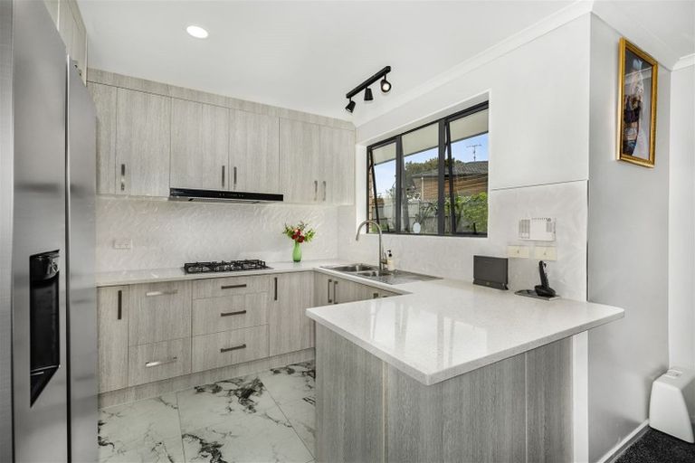 Photo of property in 46 Robin Brooke Drive, Flat Bush, Auckland, 2019