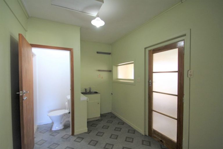 Photo of property in 23 Holland Road, Hillcrest, Auckland, 0627