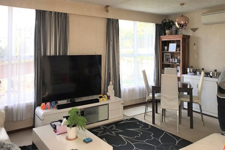 Photo of property in 49 Rosier Road, Glen Eden, Auckland, 0602