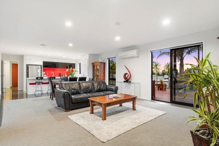 Photo of property in 2 Toetoe Street, Papamoa Beach, Papamoa, 3118