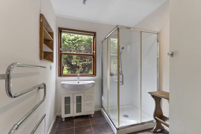 Photo of property in 18 Main Road, Waikanae, 5036