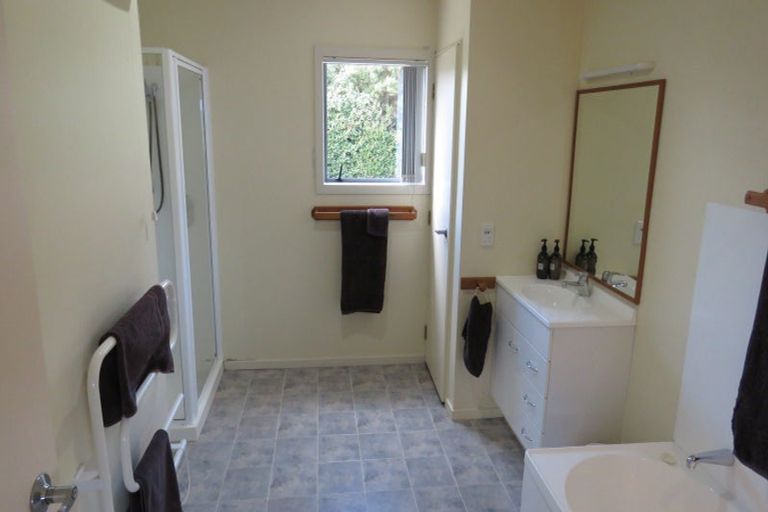 Photo of property in 12 Hepina Heights, Kinloch, Taupo, 3377