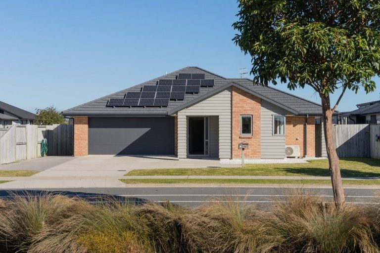 Photo of property in 196 The Boulevard, Papamoa Beach, Papamoa, 3118