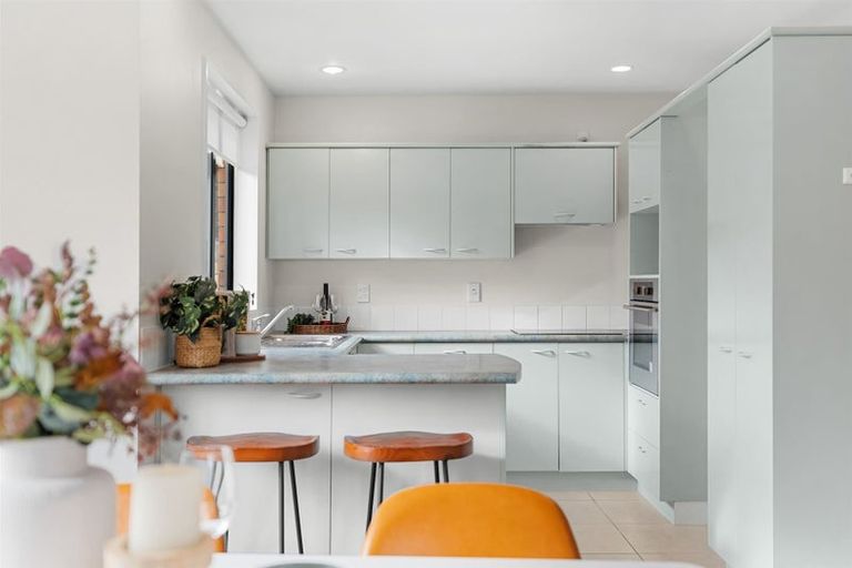 Photo of property in 32 Berkshire Drive, Avonhead, Christchurch, 8042