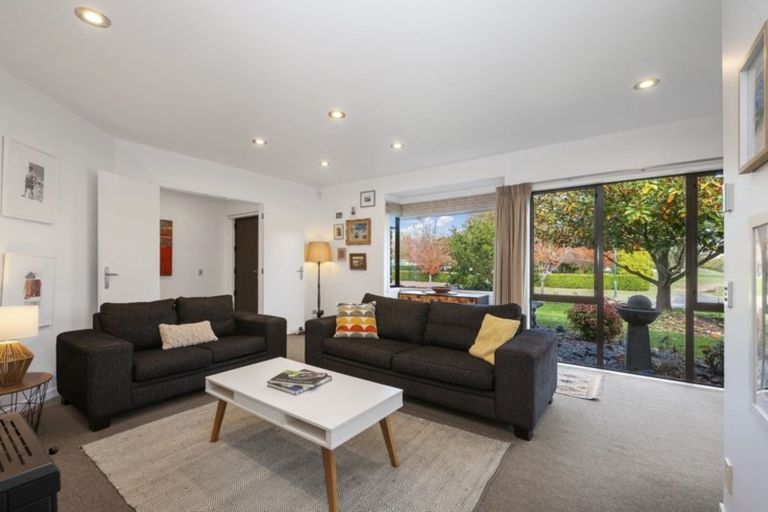 Photo of property in 2 Flaxen Way, Kinloch, Taupo, 3377