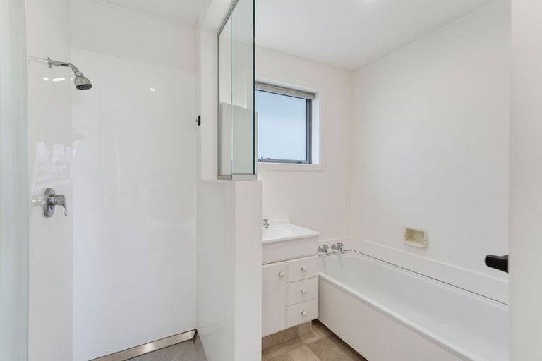 Photo of property in 1/14a Millhill Lane, Huntsbury, Christchurch, 8022