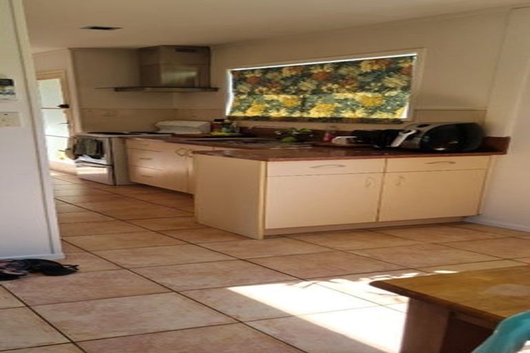 Photo of property in 1/21 Capricorn Place, Browns Bay, Auckland, 0630