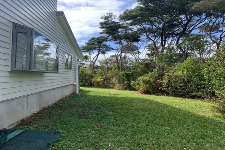 Photo of property in 131 Colwill Road, Massey, Auckland, 0614