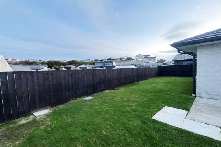 Photo of property in 61 Bert Wall Drive, Omokoroa, 3114