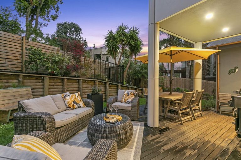 Photo of property in 61 Newhaven Terrace, Mairangi Bay, Auckland, 0630