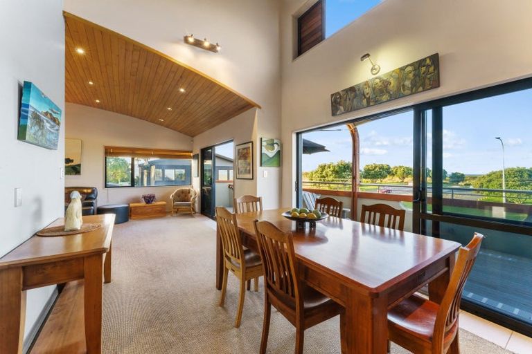 Photo of property in 374 Papamoa Beach Road, Papamoa Beach, Papamoa, 3118
