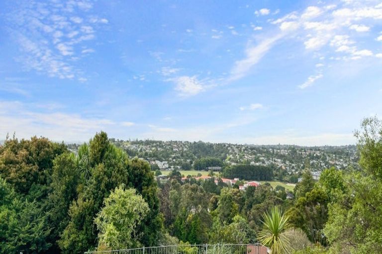 Photo of property in 1/56 Manuka Road, Glenfield, Auckland, 0629