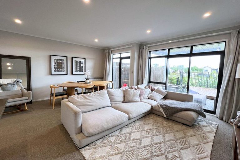 Photo of property in 14a Dida Park Drive, Kumeu, 0810