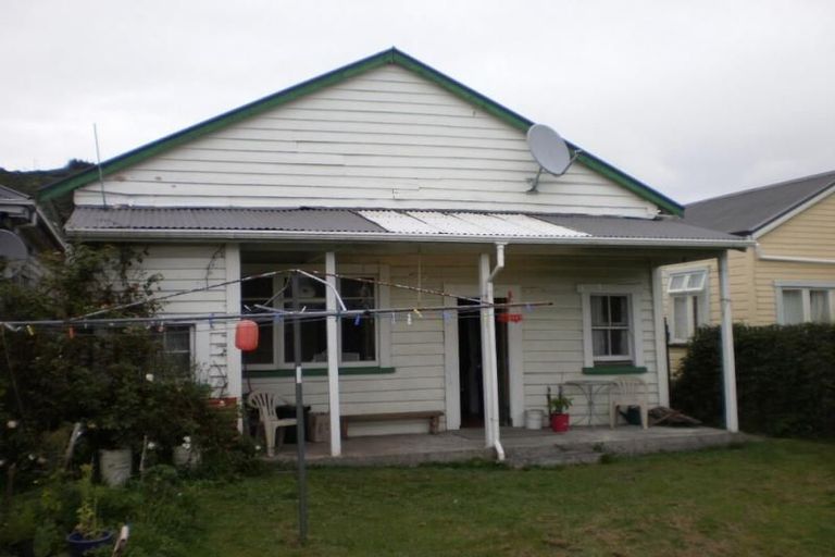 Photo of property in 84 Shiel Street, Reefton, 7830