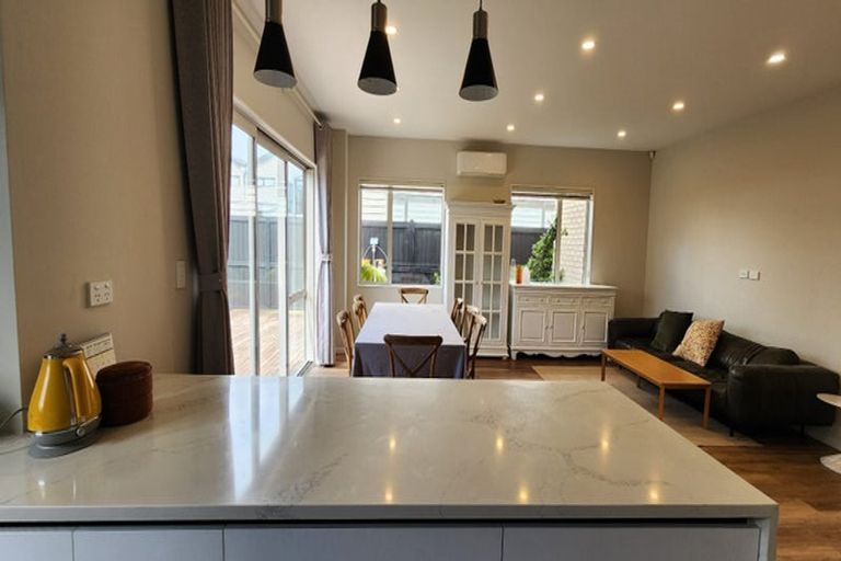 Photo of property in 28 Gecko Road, Hobsonville, Auckland, 0616