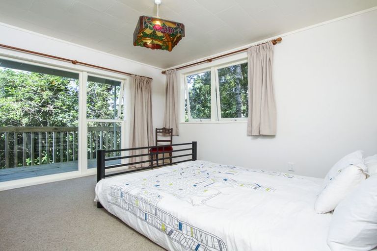Photo of property in 47 Takahe Road, Titirangi, Auckland, 0604