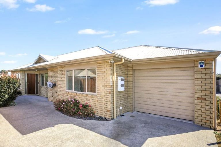 Photo of property in 18b Abergeldie Way, Cambridge, 3434