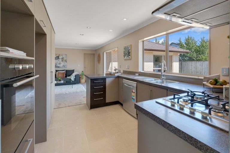 Photo of property in 18 Amapur Place, Flat Bush, Auckland, 2019