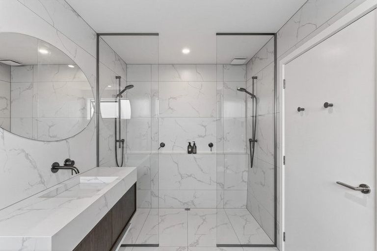 Photo of property in 9 Mcdonald Street, Wanaka, 9305