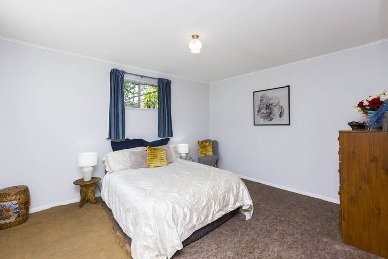 Photo of property in 23 Omaha Grove, Totara Park, Upper Hutt, 5018