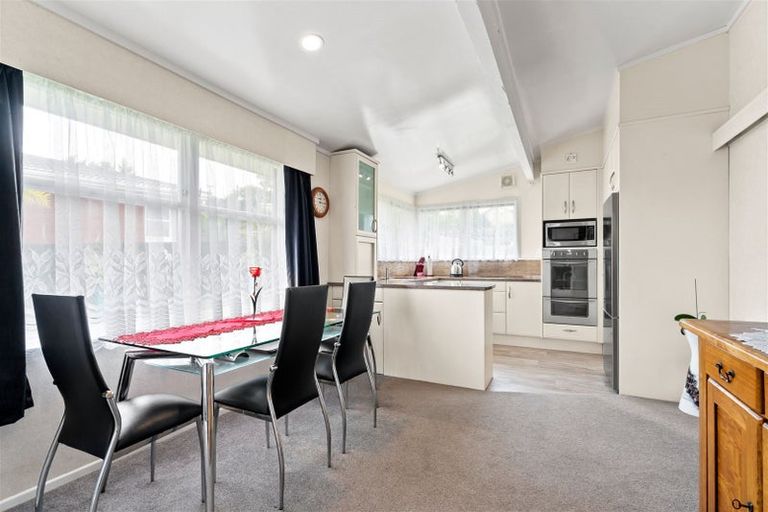 Photo of property in 15 Old Onerahi Road, Onerahi, Whangarei, 0110