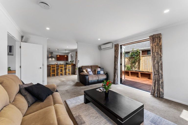 Photo of property in 17 Ormrod Grove, Riverstone Terraces, Upper Hutt, 5018