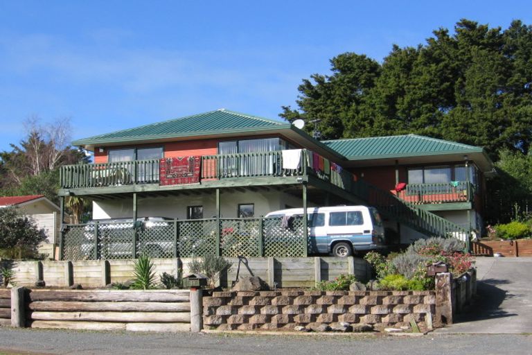 Photo of property in 33 Banyan Drive, Totara Heights, Auckland, 2105