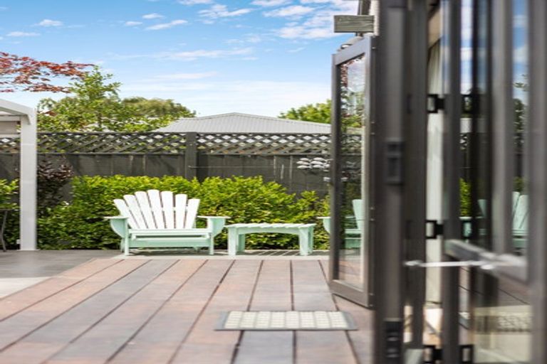 Photo of property in 11 Harlech Mews, Avonhead, Christchurch, 8042