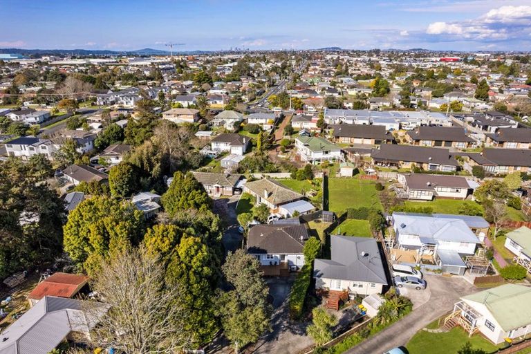 Photo of property in 2/47 Mildmay Road, Henderson, Auckland, 0610