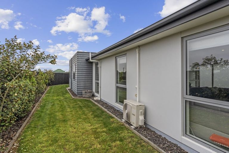 Photo of property in 129 Aviemore Drive, Highland Park, Auckland, 2010