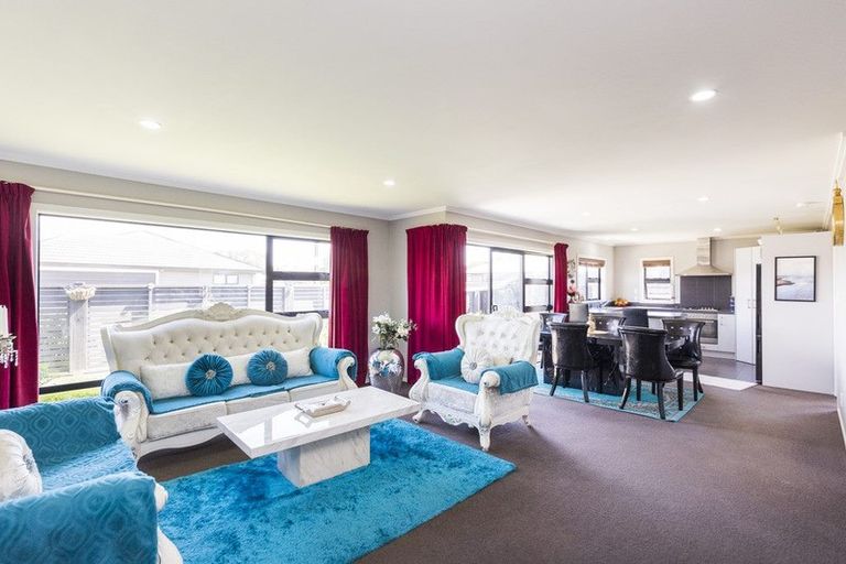 Photo of property in 1 Angelina Way, Kelvin Grove, Palmerston North, 4414