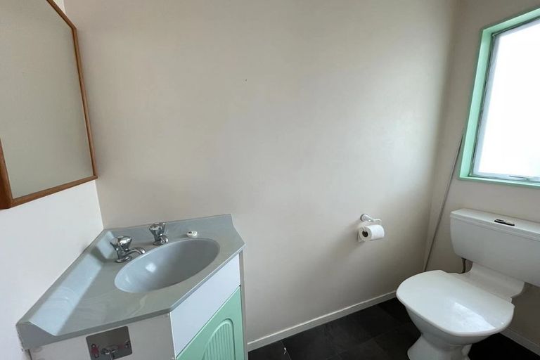 Photo of property in 12 Nedlands Place, Burswood, Auckland, 2013