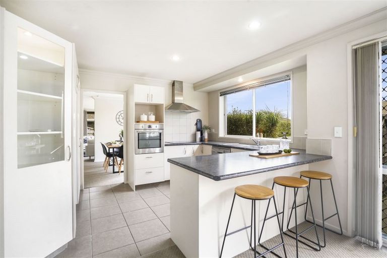 Photo of property in 11 Holcroft Place, Huntington, Hamilton, 3210