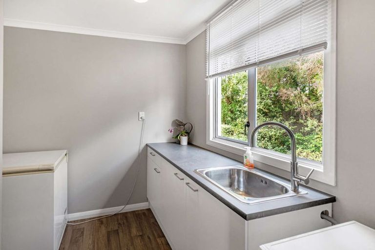 Photo of property in 21 Moore Avenue, Tawhero, Whanganui, 4501