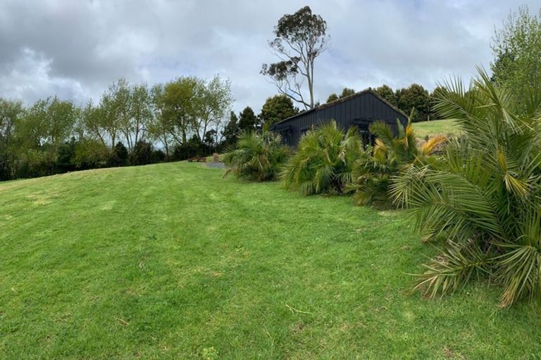 Photo of property in 247 Brookby Road, Brookby, Manurewa, 2576
