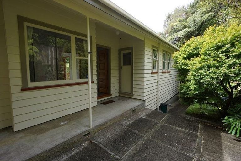 Photo of property in 110 Normandale Road, Normandale, Lower Hutt, 5010