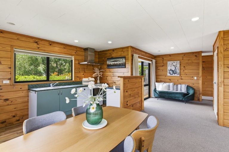 Photo of property in 130 Renown Road, Raumati South, Paraparaumu, 5032