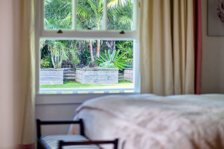 Photo of property in 5 Beresford Street, Russell, 0202